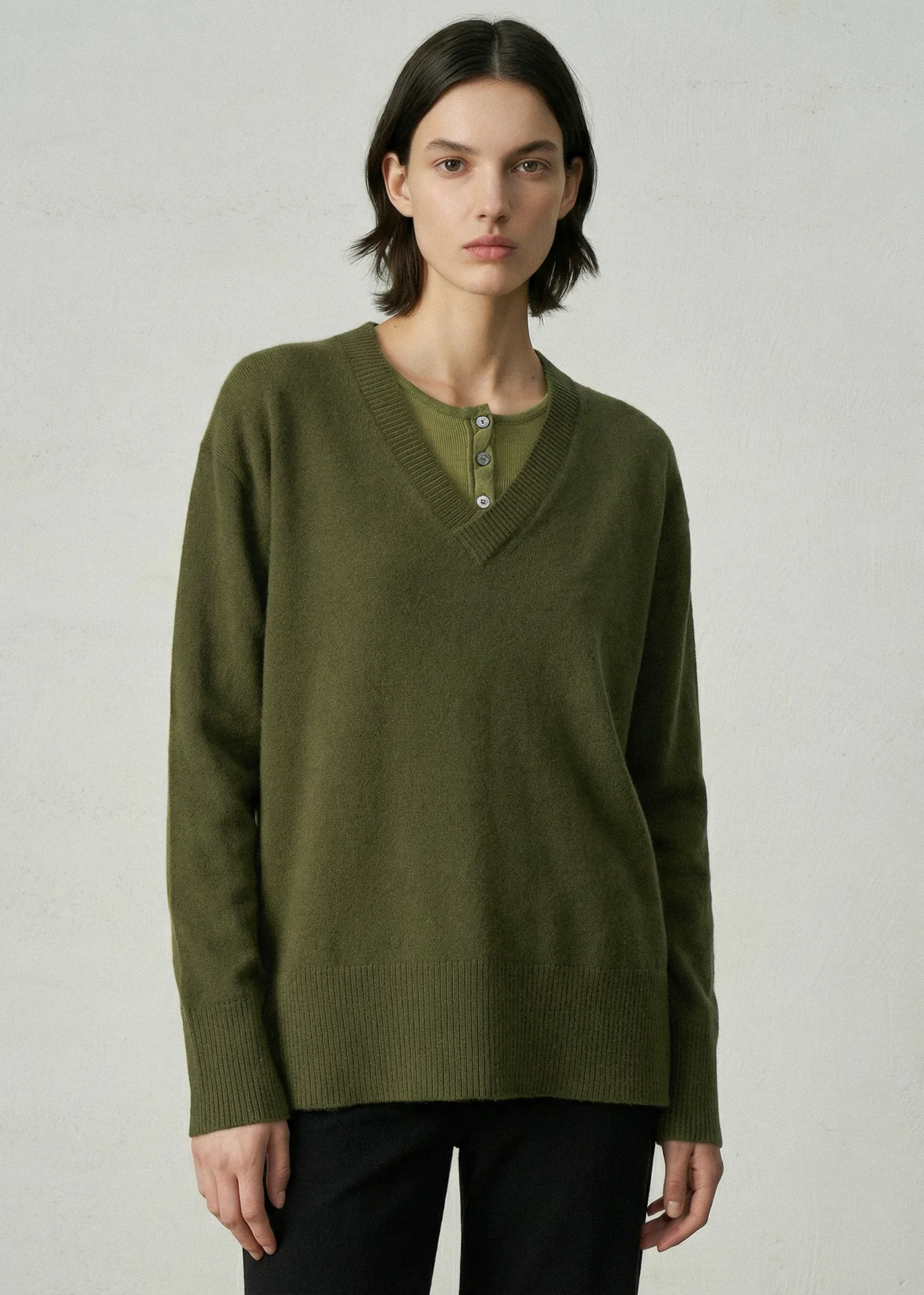 Aleger - Cashmere Gorgeous V-Neck Sweater - Image 3