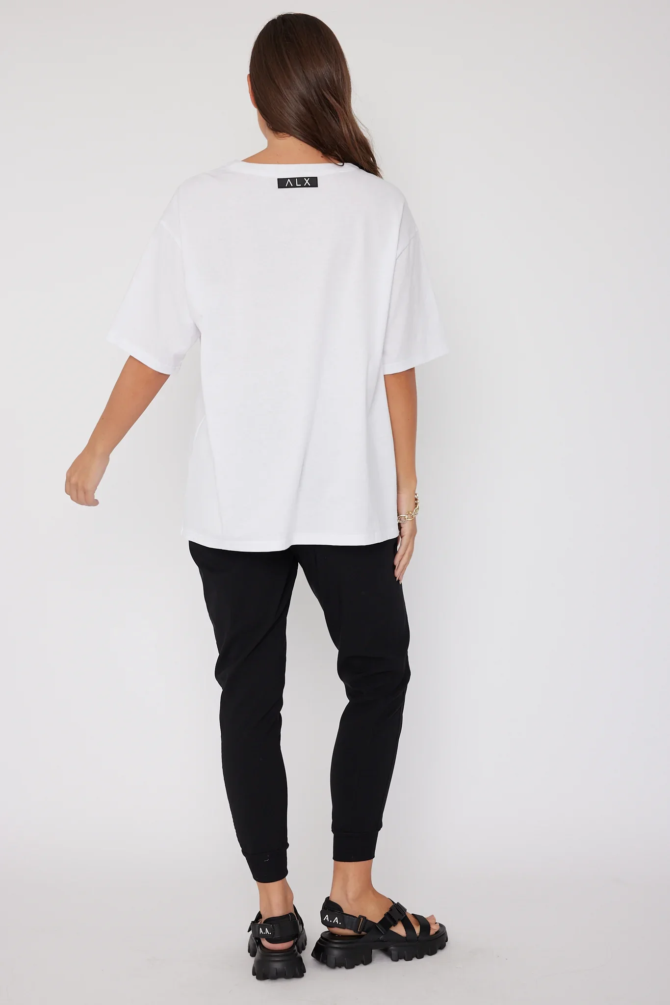 Alexandra - NIX V-Neck Tee - Image 30