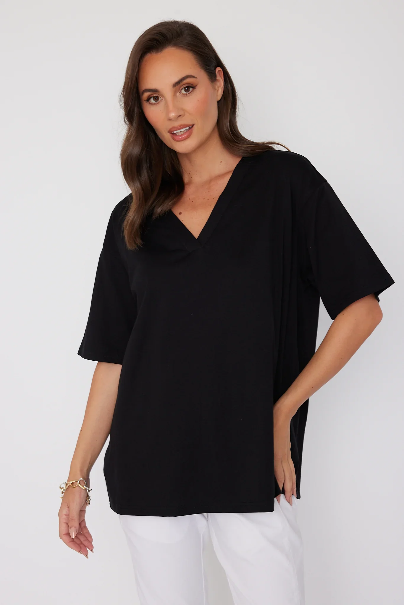 Alexandra - NIX V-Neck Tee - Image 32
