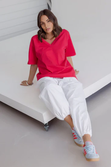 Alexandra - NIX V-Neck Tee - Image 44