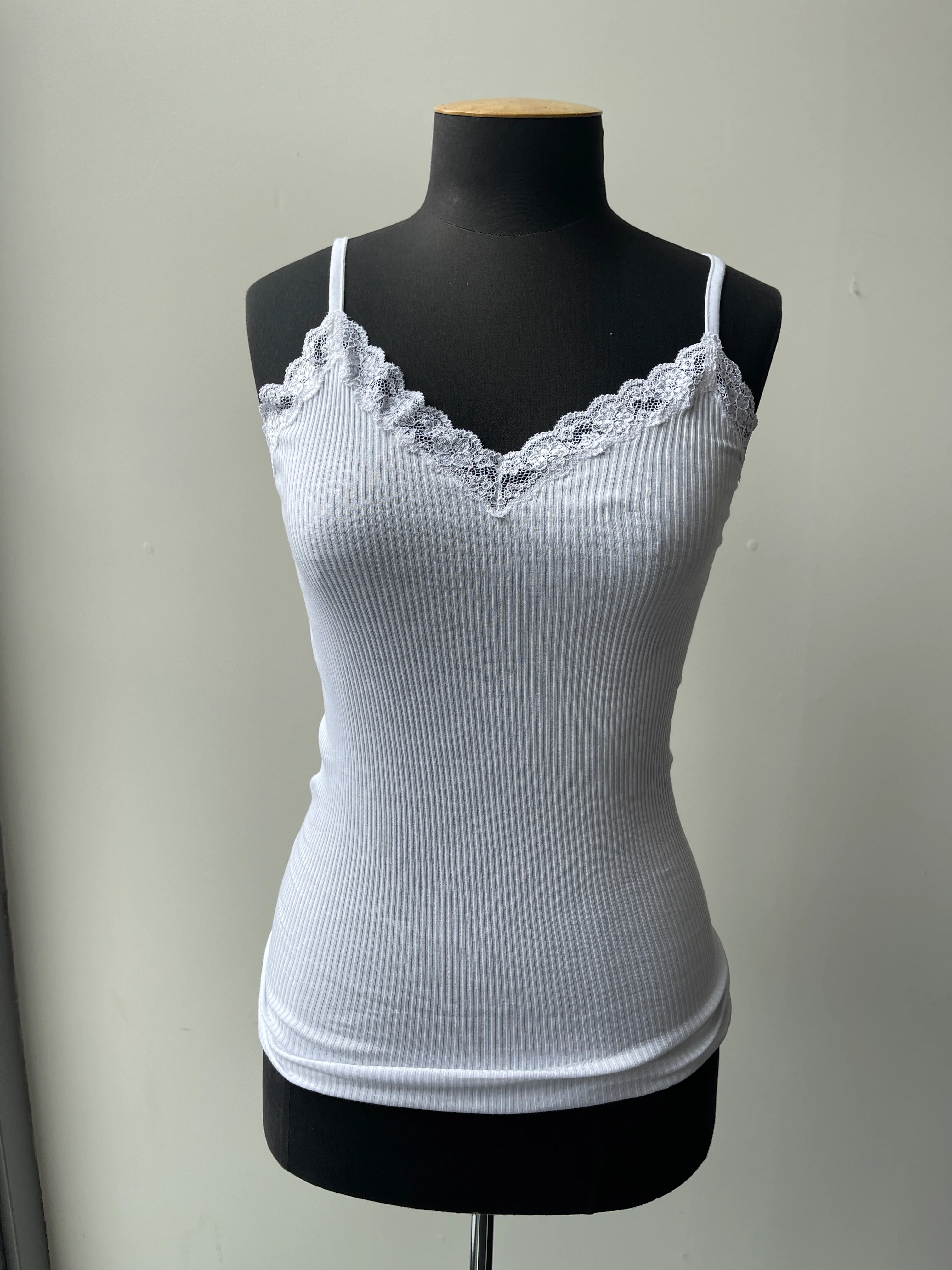EGi Collections - V Neck Lace Trim Cami - Image 3