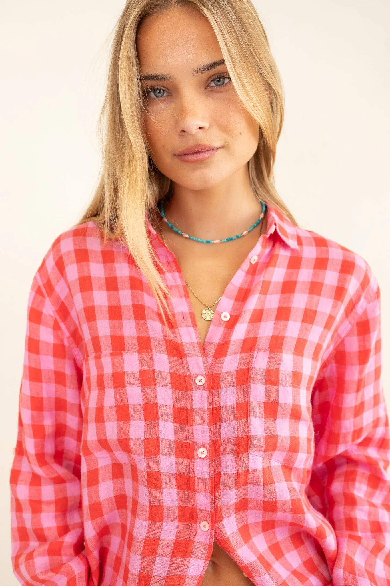 Hut - Boyfriend Shirt Check Me Out