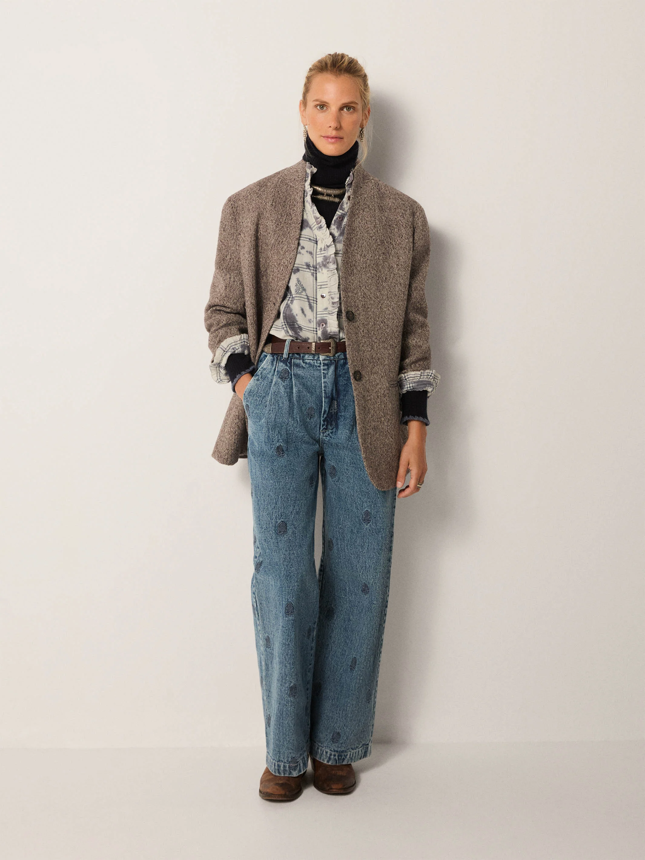 Maison Hotel - Consu Blouse - Image 12