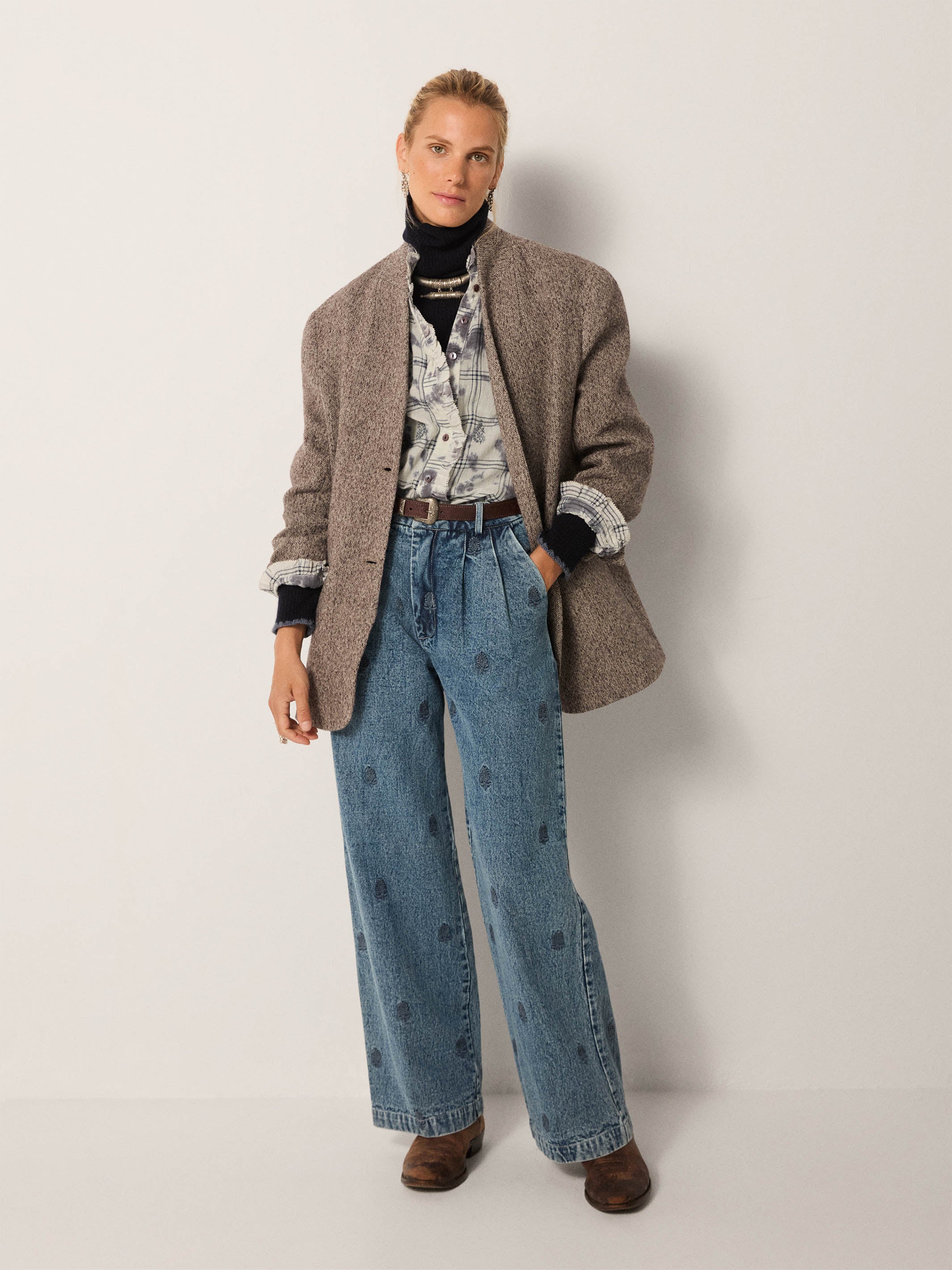 Maison Hotel - Consu Blouse - Image 3