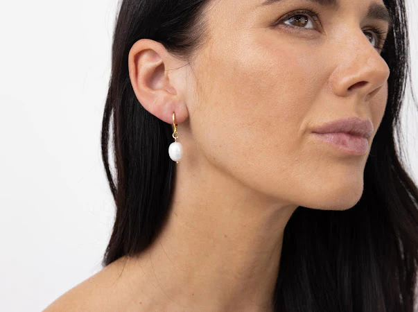 Mé The Label - Mini Pearl Hoops - Image 3