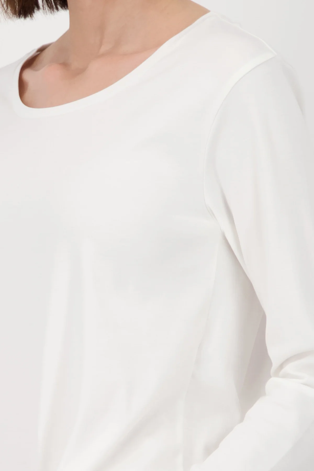 Monari - Basic Long Sleeve T-shirt - Image 4