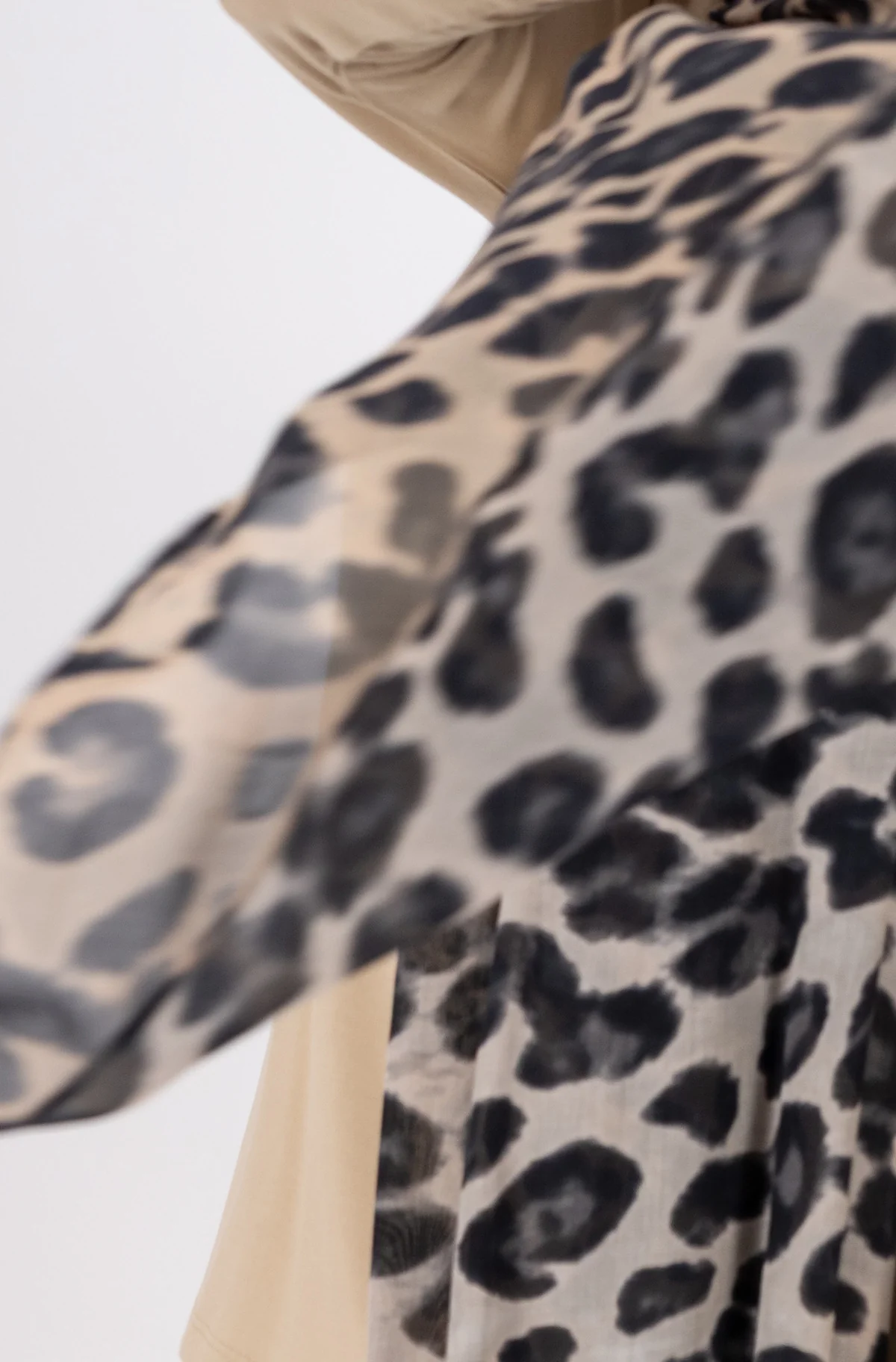 Monari - Leopard Print Scarf - Image 5