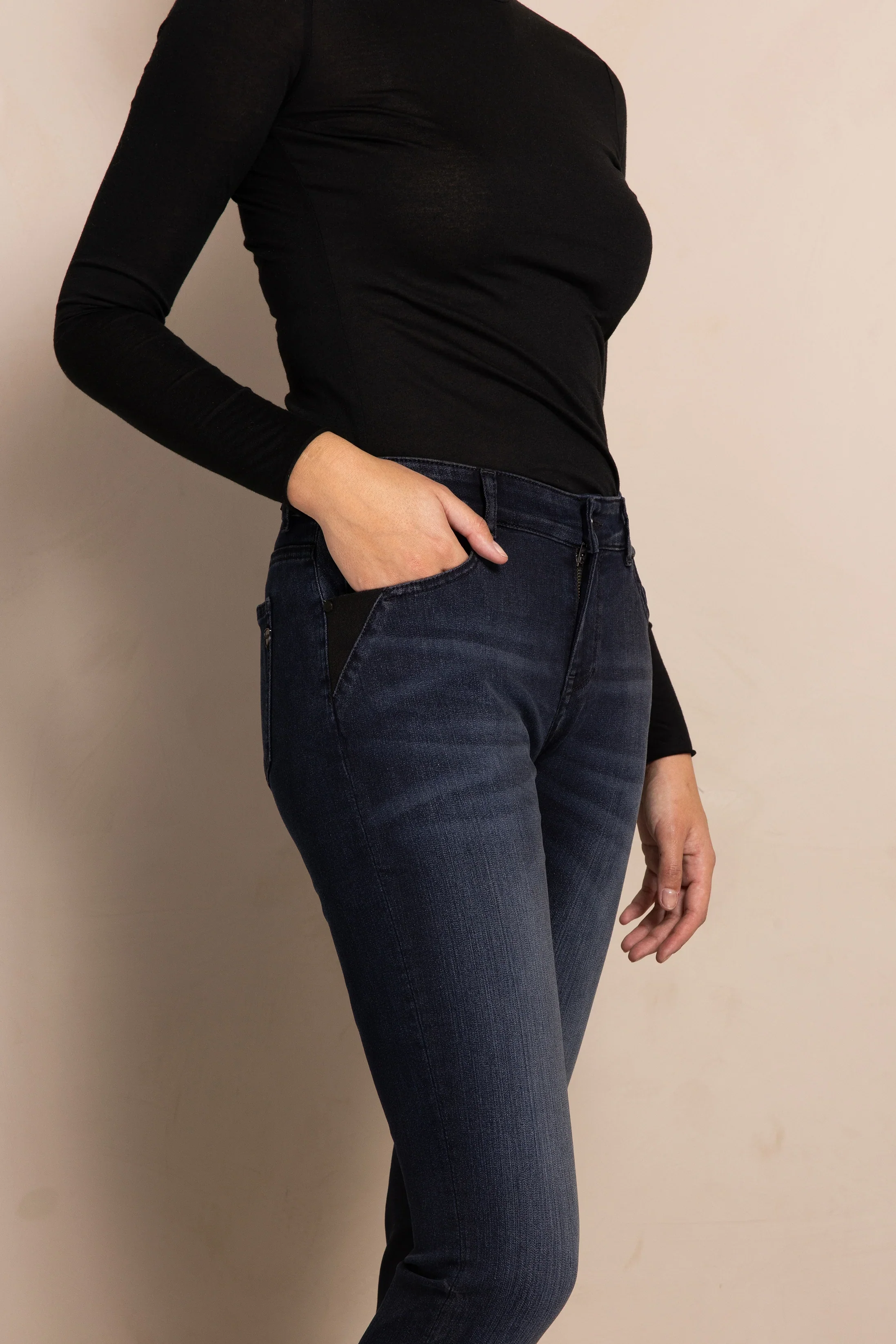 Zhrill - Nova Dark Blue with Black Jean - Image 5